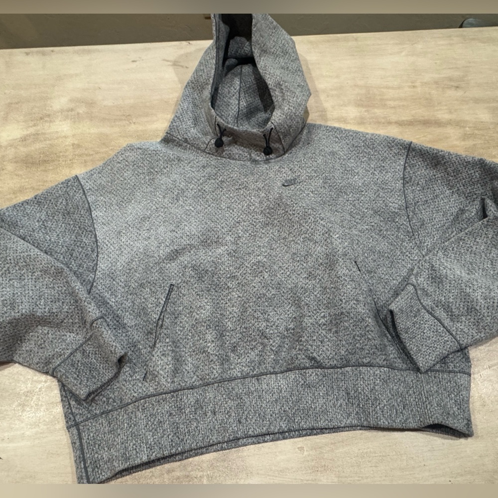 Nike Gray Tech-Pack Hooded Pullover Women’s Size Small. Nice!